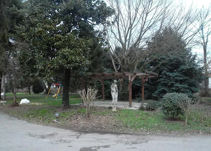 Laquartasola 农家乐 *